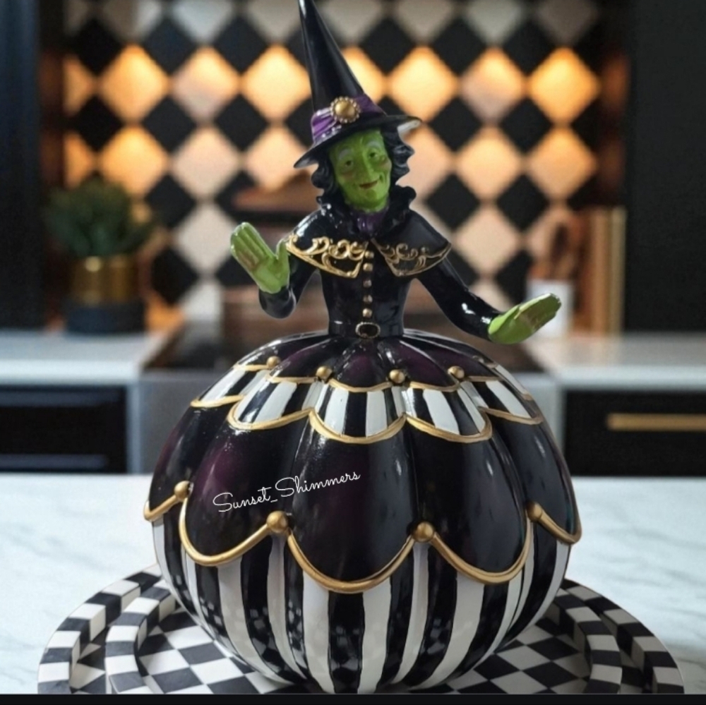 Large 16" Halloween Pumpkin Witch Mackenzie Style Figurine Statue Decor New